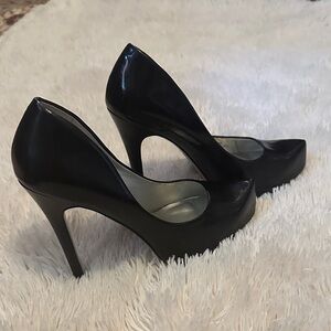 Jessica Simpson Praze black patent leather heels